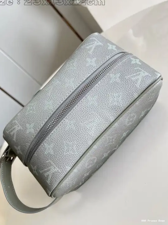 AAA Replica Ru VUITTON DOPP LOCKER KIT LOUIS bag-23*13*12CM 0621